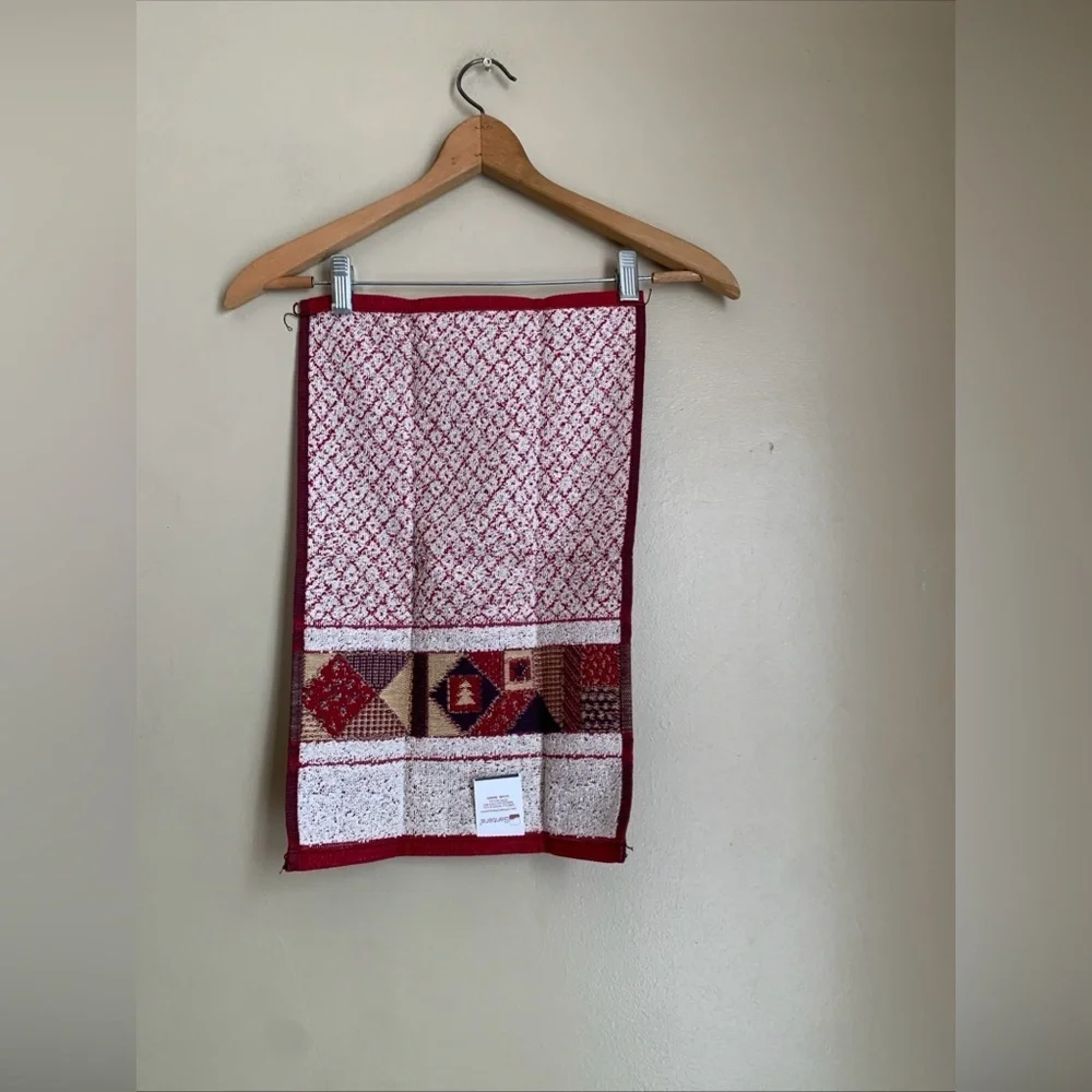 Santens VTG Christmas Tree Quilt Pattern Red Cotton Woven Bath Towels Set of 3